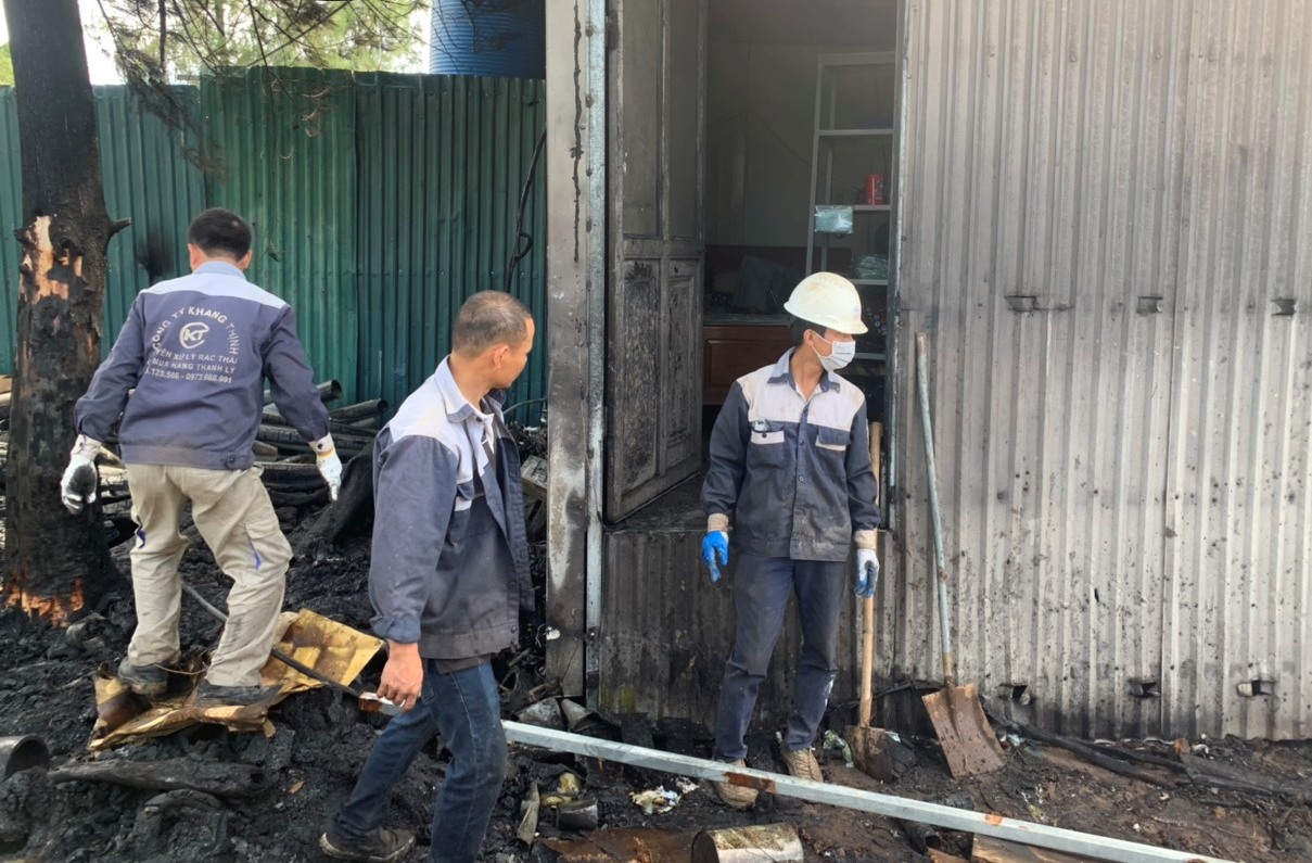 Thông tin về vụ cháy bãi phế liệu gần phà Ninh Tiếp cũ, xã Nghĩa Lộ, Cát Hải, Hải Phòng